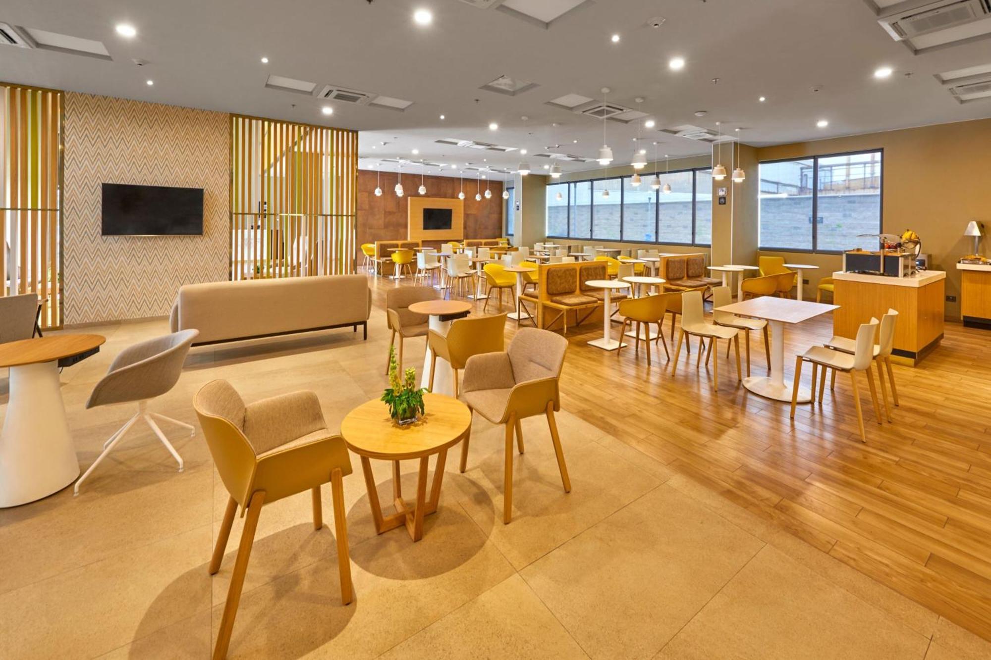 City Express Plus By Marriott Leon Centro De Convenciones Exteriér fotografie